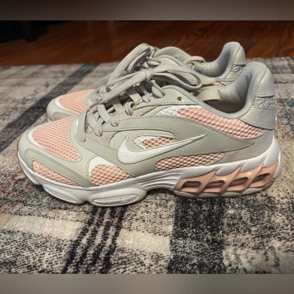 Nike Zoom Air Fire
Light Bone Pale Coral (Women's) - Picture 5 of 7